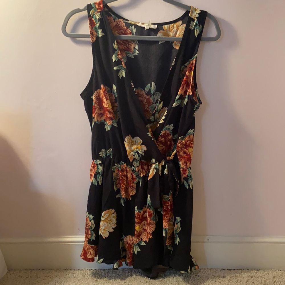 FLORAL ROMPER - SMALL - WORN ONCE